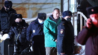 Законно ли е в Русия да те съдят направо в полицейския участък