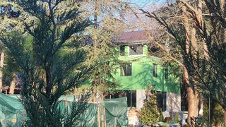 Свързаният с Марешки строеж в Морската градина приключи, докато общината го проверява