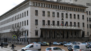 Годината започва с увеличение на лошите <span class="highlight">кредити</span>