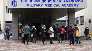 "Ударната" ваксинация – читателите на "Дневник" разказват