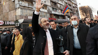 Кризата в Армения продължава, военните искат оставката на премиера