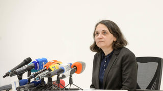 Ваксинирането със записан час засега ще е или с каквото има, или трябва да се чака