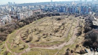 Столичният стадион "Мотописта" - от спидуея до бурените