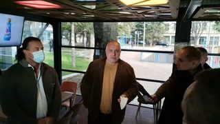 Статус на деня: "Ще ми се правят на отворени"