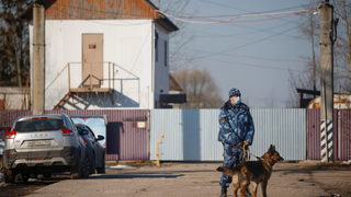 Навални е преместен в болнично отделение на затвора, направен му е тест за COVID-19