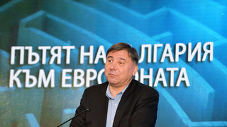 Иван Кръстев: Гневът към властта може да изкара хора на улицата, но не може да промени страната