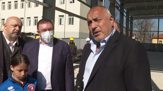 Изказване на Борисов накара Брюксел да обяснява, че ябълките не са круши