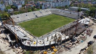 С парите от държавата ще бъдат завършени само две трибуни на стадиона на "Ботев"