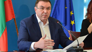 Коронавирусът в България: здравният министър определи как ще се влиза в България от 1 май (хронология)