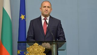 Уникален шанс за хеттрик на Румен Радев