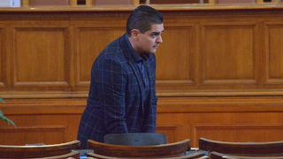 Депутатите първо приеха, но след прегласуване отхвърлиха партийната субсидия от 1 лев на глас