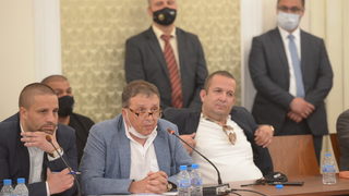 След изборите: Нови въпроси - <span class="highlight">за</span> сделката с фурми и на кого помага премиерът (хронология)