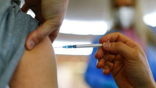 Novavax отлага пускането на ваксината си срещу COVID-19