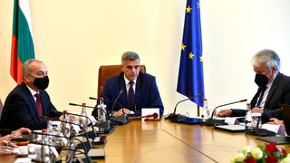 Преди изборите: Службите за сигурност са оставени без ръководство (хронология)