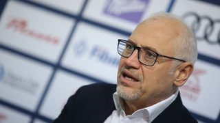 "Капитал": Цеко Минев и Ивайло Мутафчиев продават Първа инвестиционна <span class="highlight">банка</span>
