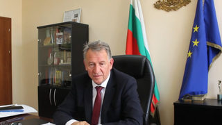 Заради болница "Лозенец" Стойчо Кацаров поиска проверка в Агенцията по вписванията