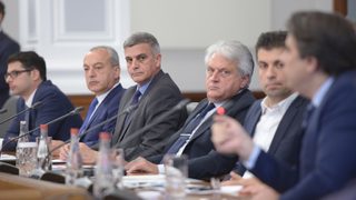 "Заварихме корупция и безпорядък": служебният кабинет се отчете за дейността си