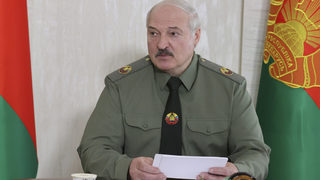 ЕС разшири черния списък за Беларус, но отложи икономическите санкции