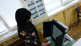 Cвoбoдaтa нa избopa не е между хартия и машина, а мeждy пoлитичecĸи aлтepнaтиви