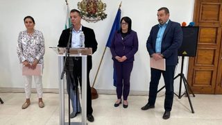 Шефът на фонд "<span class="highlight">Земеделие</span>" има съмнения за корупция при забавянето на плащанията по проекти