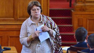 Татяна Дончева: В правителството не трябва да се виждат персони, свързвани със сделките на Пеевски