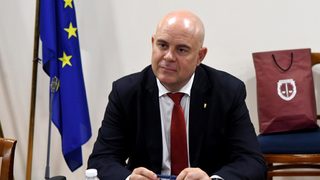 Поканата на парламента е задължителна за главния прокурор