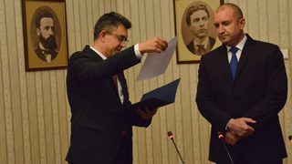 Кабинетът на "Има такъв народ": засега без подкрепа и с Петър Илиев за вицепремиер