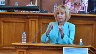 Манолова с пореден опит да прокара закон за личния <span class="highlight">фалит</span>