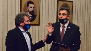 Къде се канеше да ни отведе "Има такъв народ": конституция на ЕС, сближаване с вишеградците и други идеи