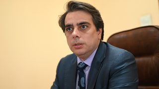 Излишъкът стига 700 млн. лева, правителството вече умолява парламента за актуализация на бюджета
