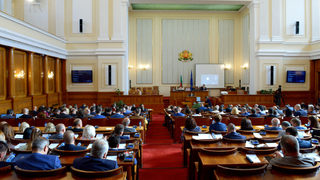 Актуализацията <span class="highlight">на</span> бюджета: кабинетът умолява, но в парламента имат резерви