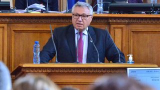 <span class="highlight">Велизар</span> <span class="highlight">Шаламанов</span>: положителният изход от войната минава през приемането на Украйна в ЕС