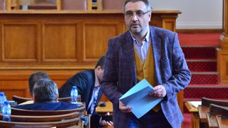 "Има такъв народ" обвини кабинета в дискриминация към неваксинираните
