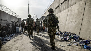 Европа застана срещу САЩ и талибаните за изтеглянето, в Кабул има нови министри и кмет