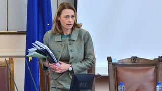 Има задържан за заканите за убийство срещу Ива Митева, от партията ѝ ги свързват със закона за НСО