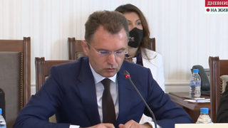 " Ахмед Доган не е обикновен пенсионер": Заседанието на комисията "Росенец"