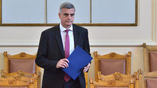 Коронавирусът в България: правителството и бизнесът си дадоха 10 дни, за да търсят решения за туризма