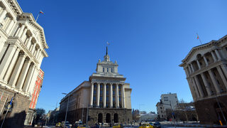 Нов президент – надали, ново политическо лидерство – дали?