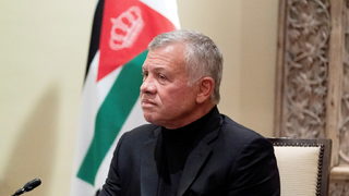 Как крал на арабска държава, разчитаща на помощи, натрупа имоти за $100 млн.
