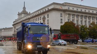 Пътностроителните фирми заплашиха с ежедневни протести с тежка техника в центъра на София