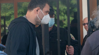 Той пак е тук. Защо ДПС се завъртя на 180 градуса около Пеевски