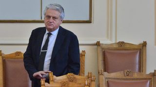 Министър с връзка с <span class="highlight">наркобос</span> и пътностроителен шеф, изнесъл милиони: Рашков обеща разкрития