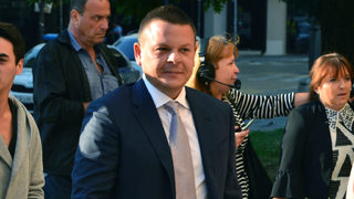 Фирми на Кирил Домусчиев участват с 20% в концесията на "Летище София", твърди транспортният министър