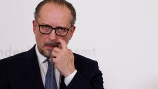 Коронавирусът по света: Заведенията в Австрия са затворени за неваксинирани от днес за поне 2 месеца