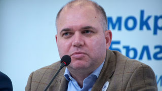 Владислав Панев, "Демократична България": Голямата опасност е Борисов да се върне на бял кон
