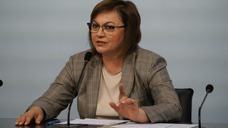 С нападки към президента Нинова обяви оставка като лидер на БСП, но след съставянето на кабинет