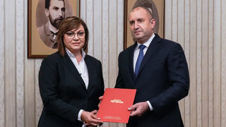БСП демонстрира мобилизация след "приятелския огън" на Нинова срещу Радев
