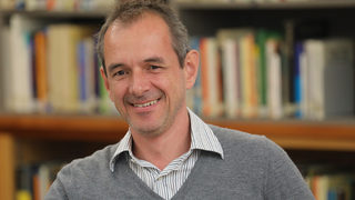 Кристоф Бендер: Квотите за разпределяне на мигранти бяха грешка
