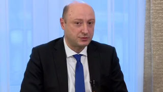 "Не очаквам шокова инфлация": Финансовият министър отговаря на въпроси на граждани