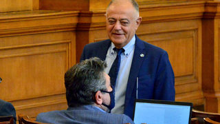 Появи се конкурент на Атанас Атанасов за председателското място в ДСБ